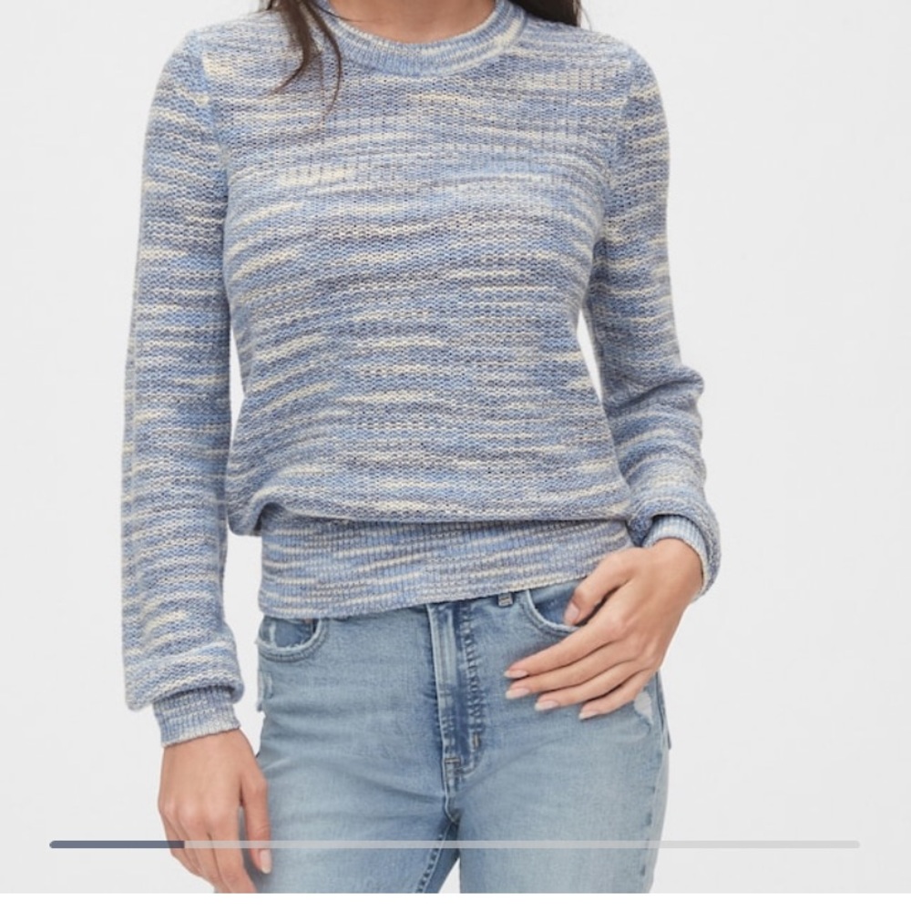 Gap sweater